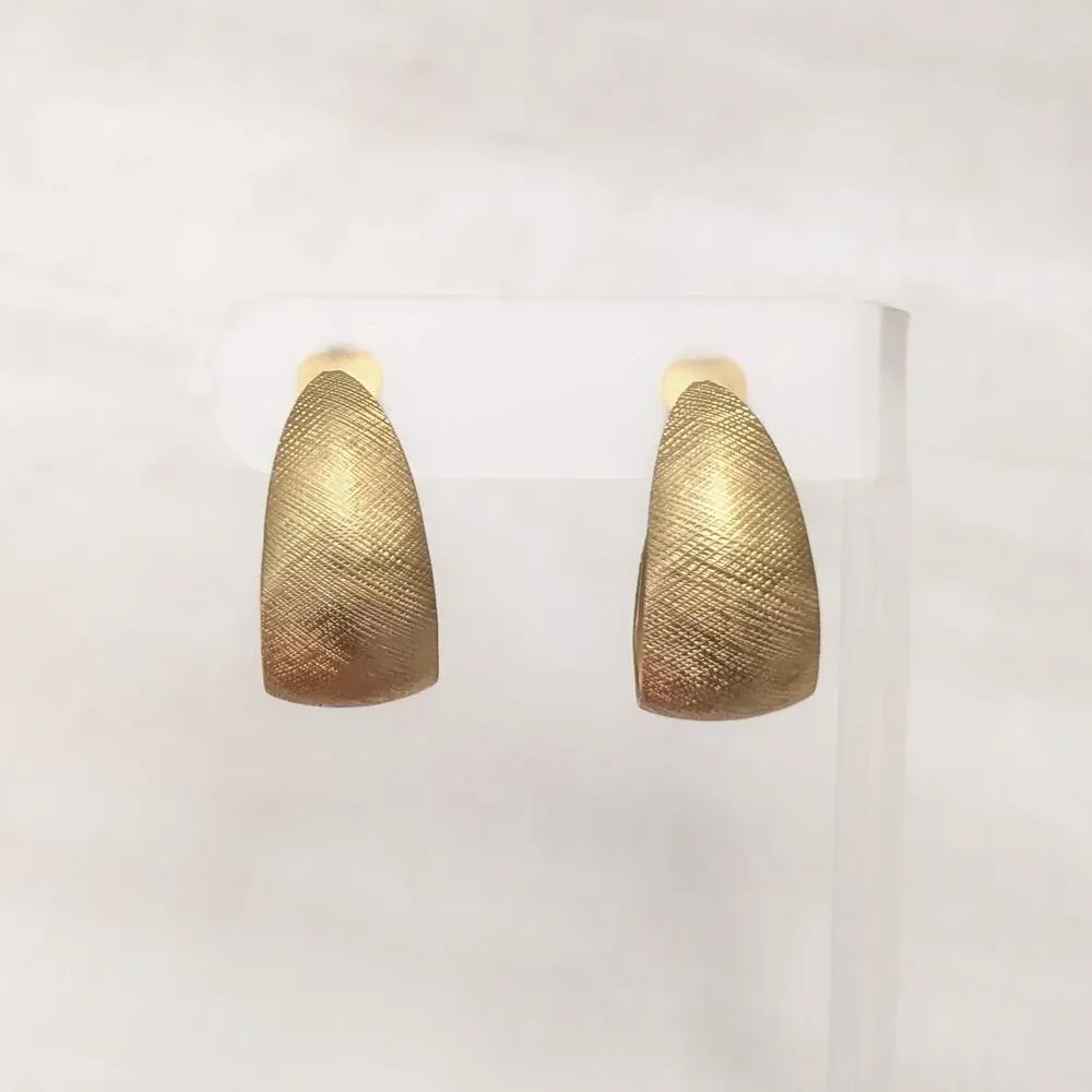 Vintage clip earrings
